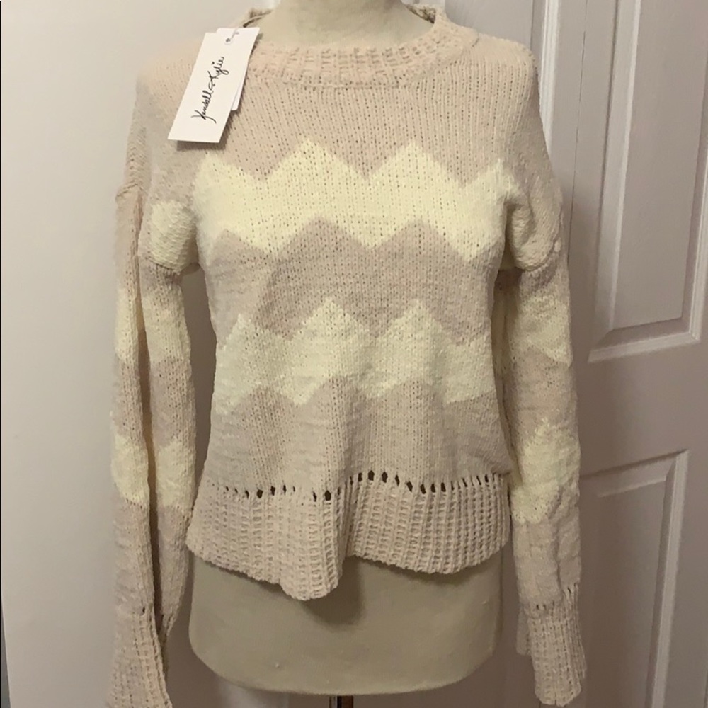 Kendall and Kylie sweater sz.L